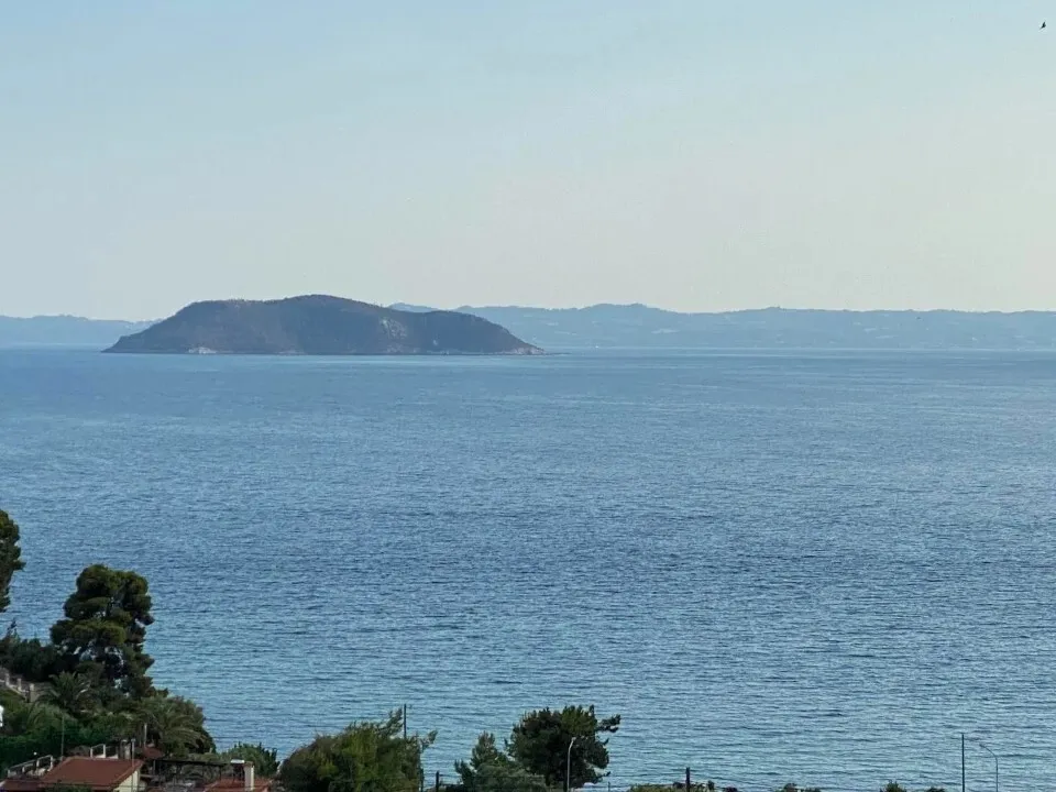 Μονοκατοικία 300τ.μ.  - 2