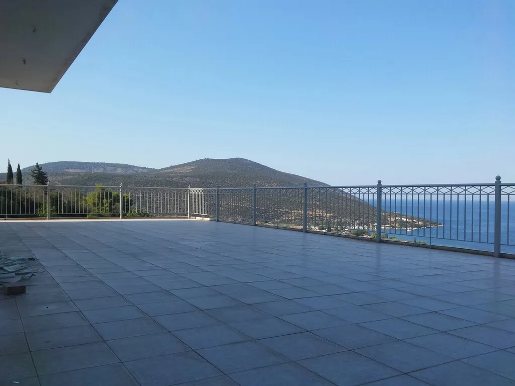 Αυτόνομο κτήριο κατοικιών 550τ.μ.  - 2