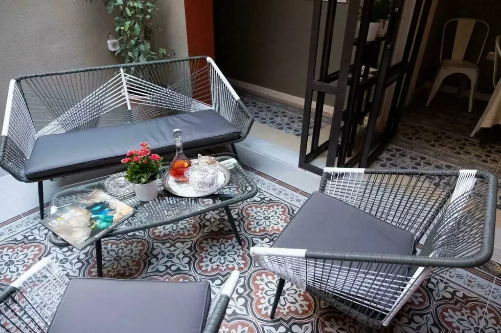 Αυτόνομο κτήριο κατοικιών 265τ.μ.  - 5