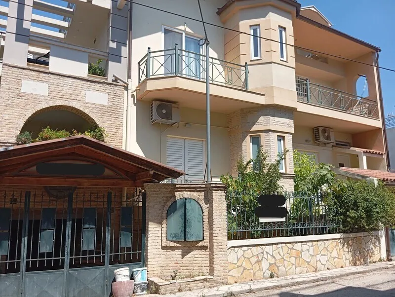 Detached house 350m²  - 3