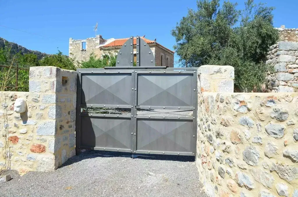 Standalone residential building 120m²  - 4