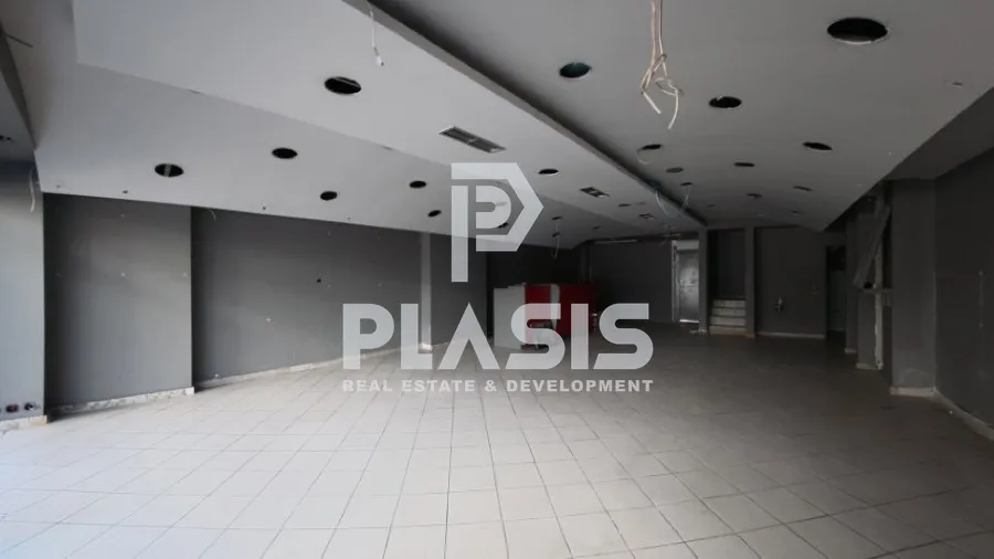 Shop 305m²  - 2