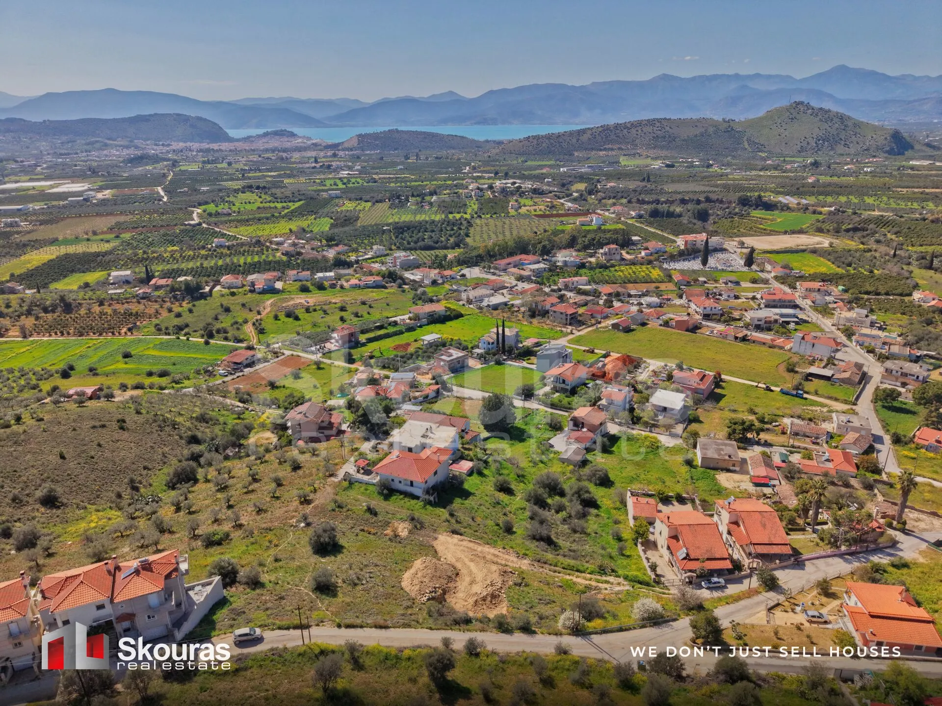 Plot 550m²  - 3