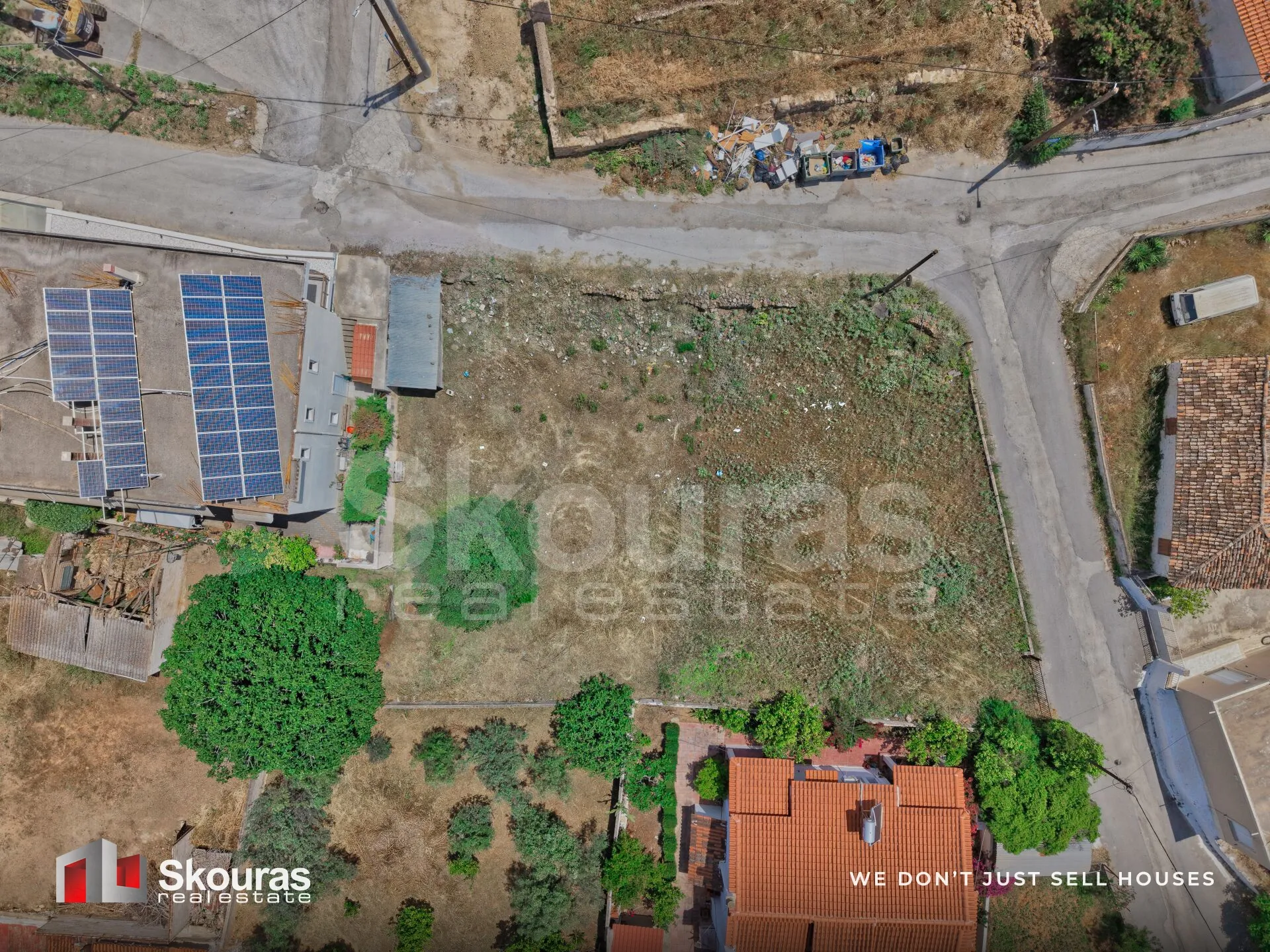 Plot 400m²  - 2