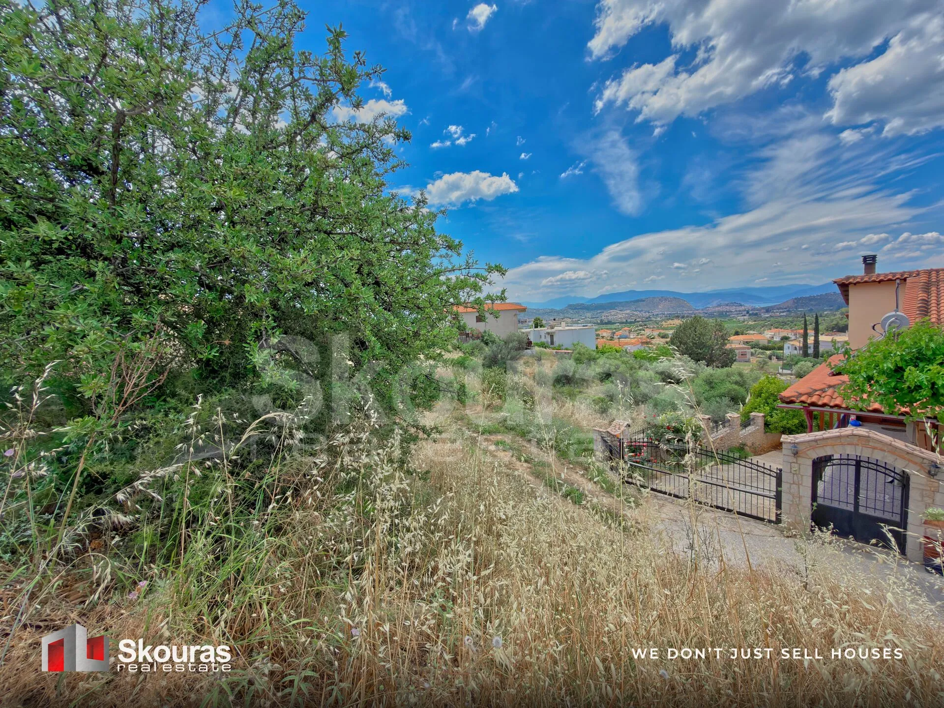 Plot 576m²  - 3