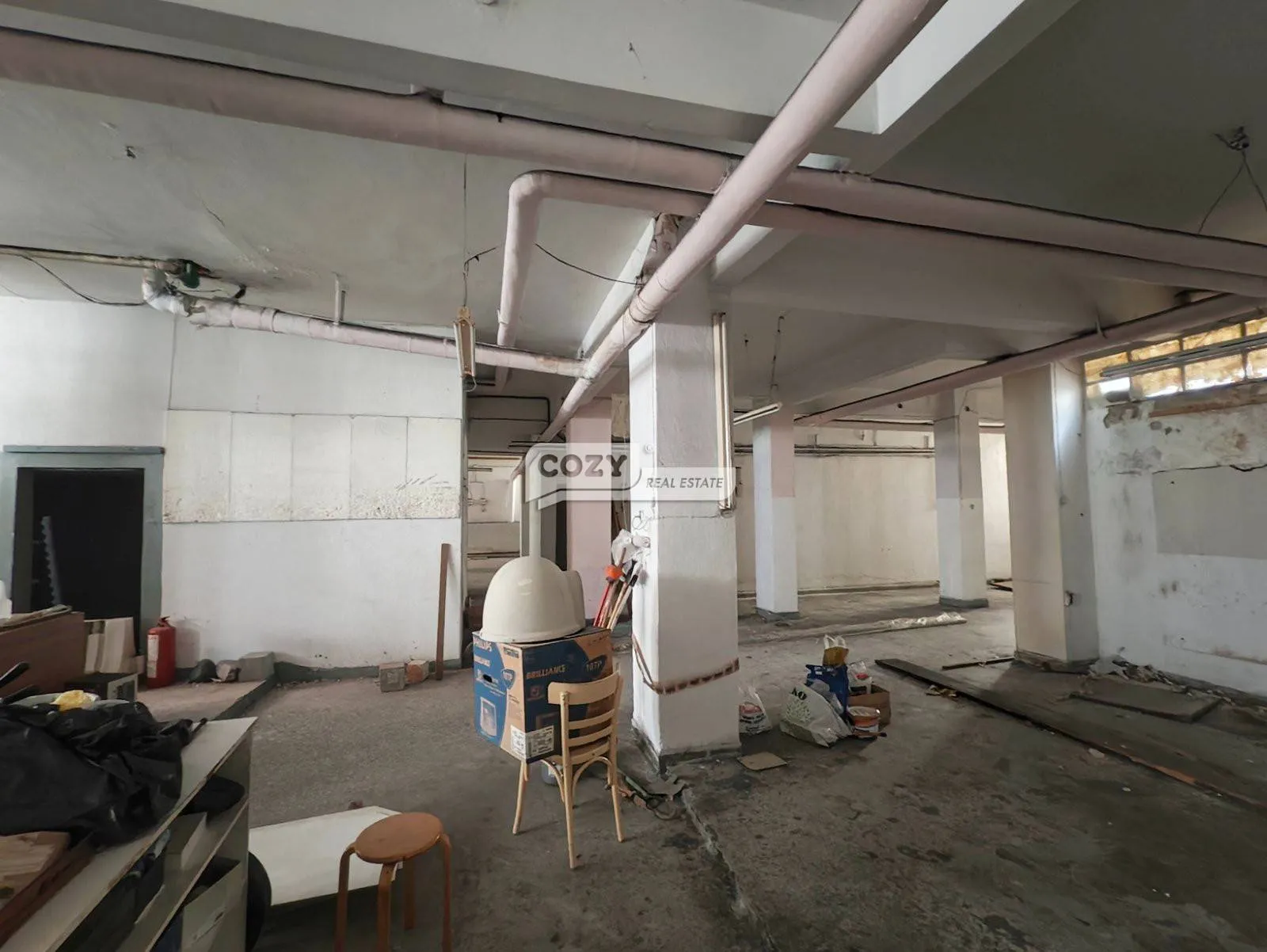 Warehouse 300m²  - 4