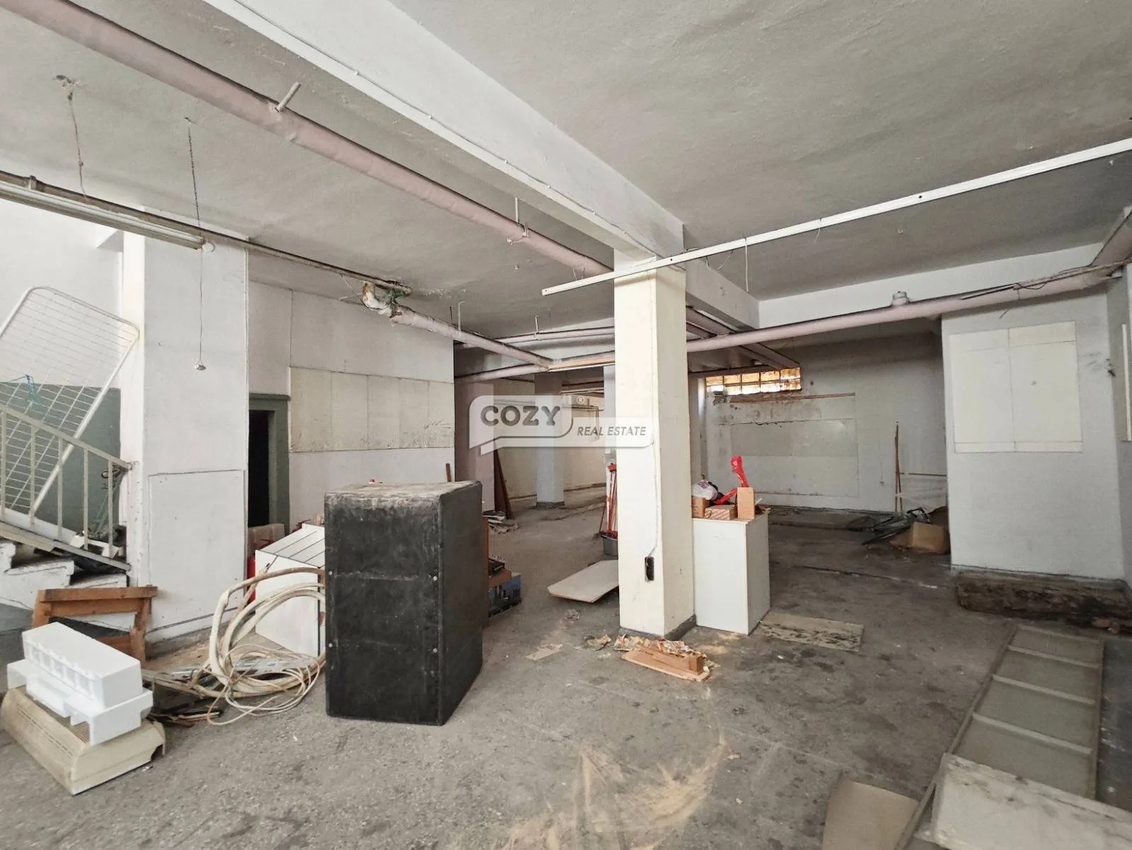 Warehouse 300m²  - 5