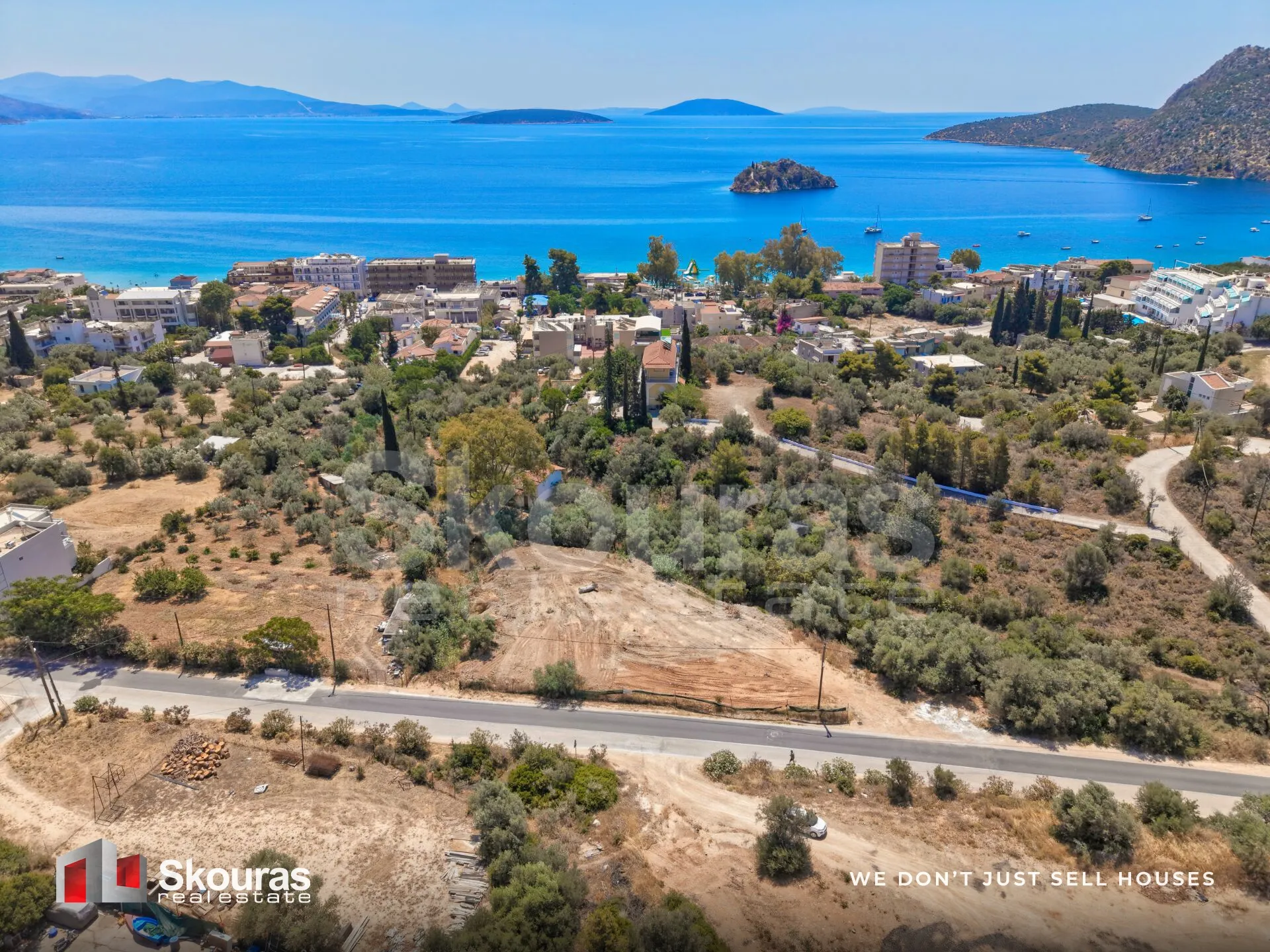 Οικόπεδο 1637τ.μ.  - 5
