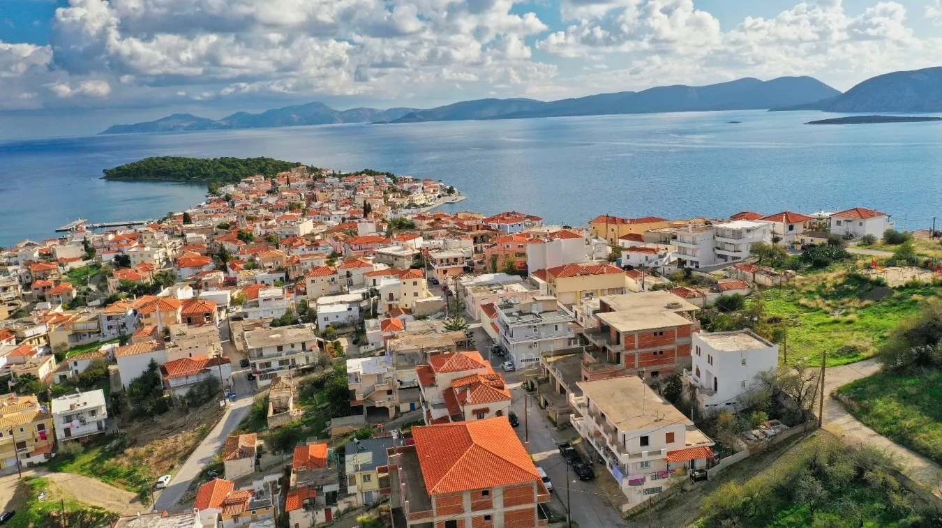 Αυτόνομο κτήριο κατοικιών 1091τ.μ.  - 5