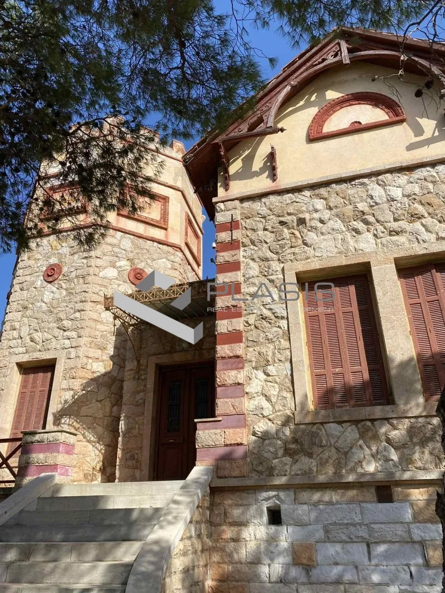 Μονοκατοικία 600τ.μ.  - 3