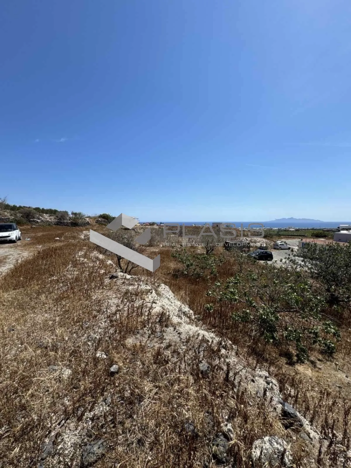Οικόπεδο 892τ.μ.  - 4