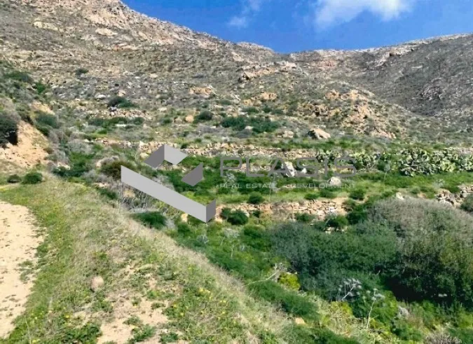 Plot 330000m²  - 2