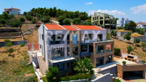 Μονοκατοικία 540τ.μ.  - 2