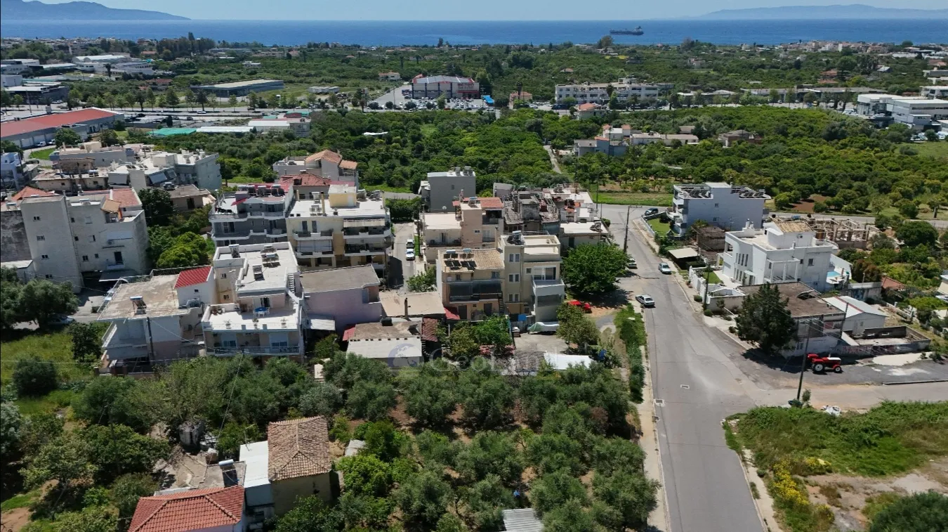 Οικόπεδο 1053τ.μ.  - 5