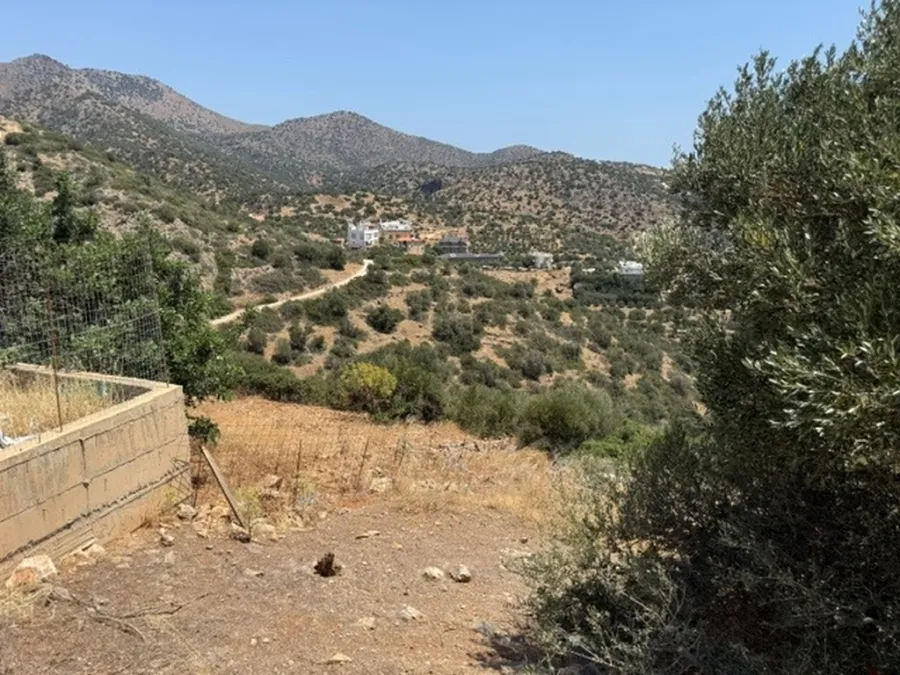 Plot 370m²  - 3