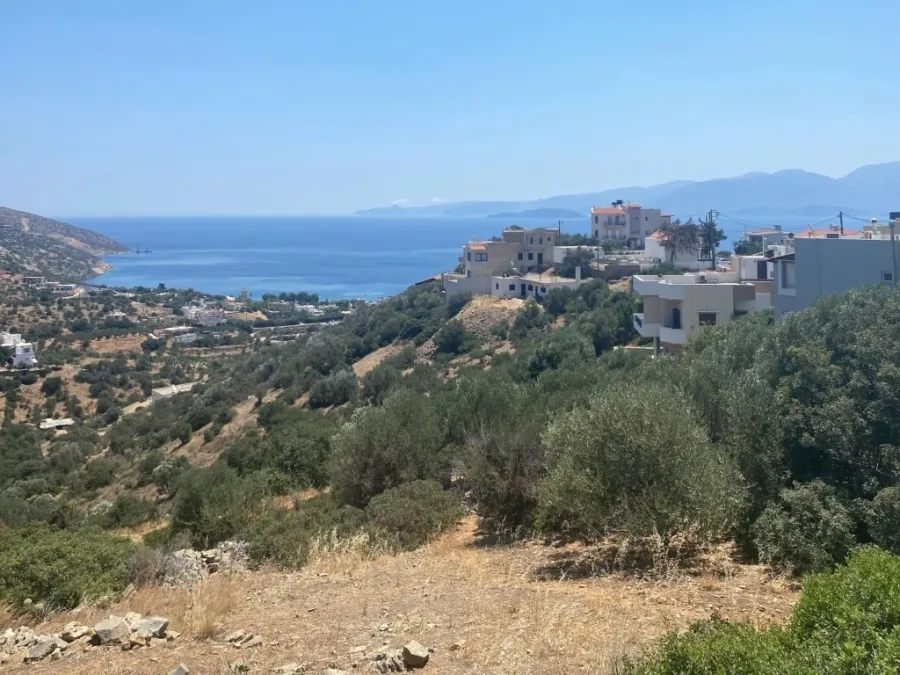 Plot 370m²  - 5