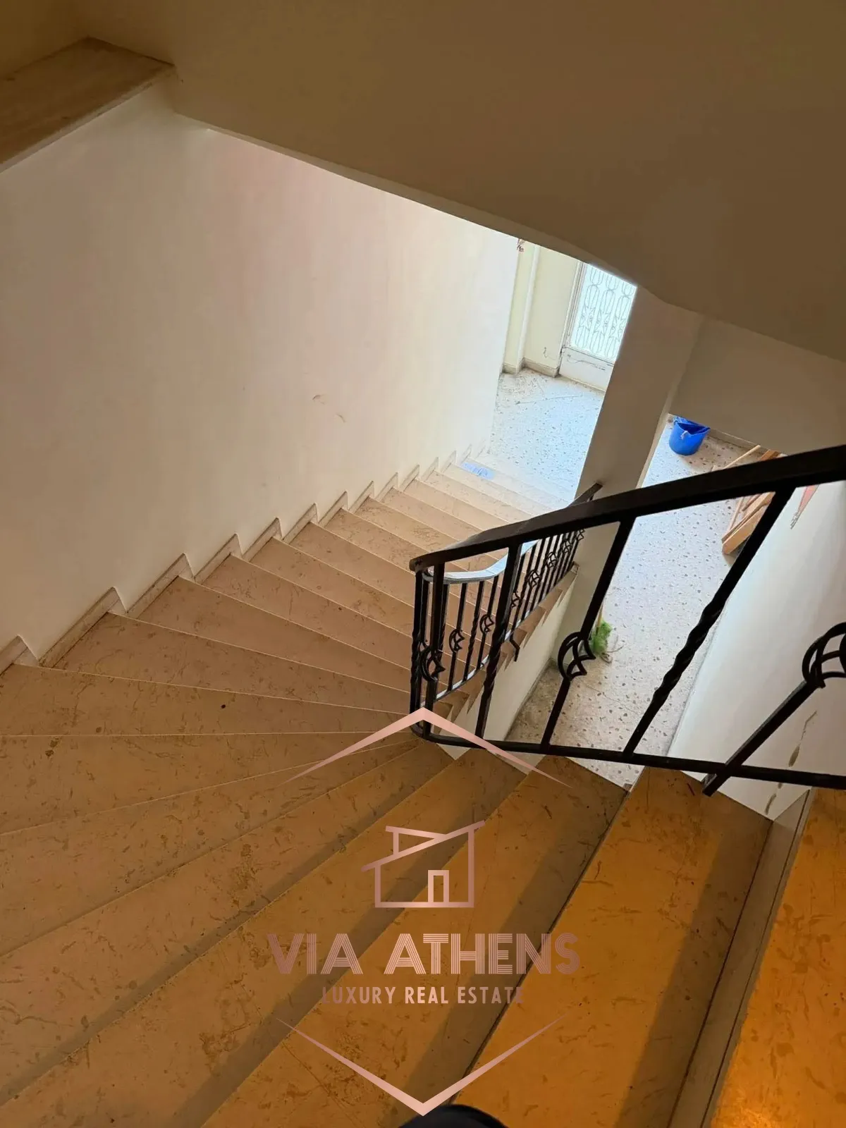 Αυτόνομο κτήριο κατοικιών 277τ.μ.  - 4