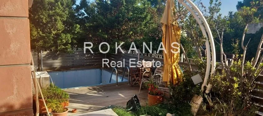 Μεζονέτα 215τ.μ.  - 2