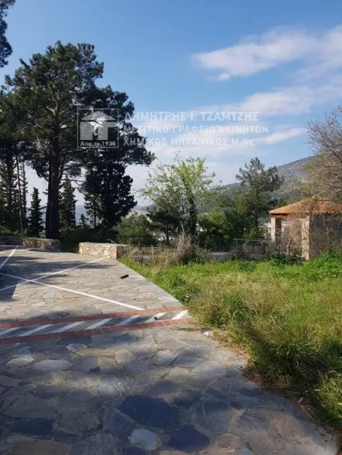 Οικόπεδο 330τ.μ.  - 2