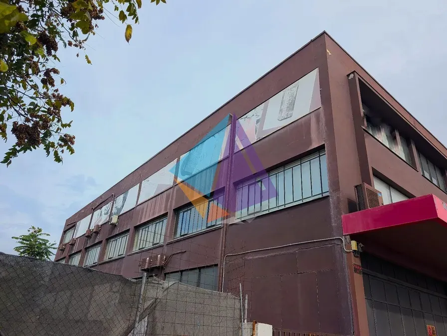 Standalone office building 2750m²  - 3