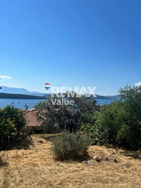 Οικόπεδο 332τ.μ.  - 2