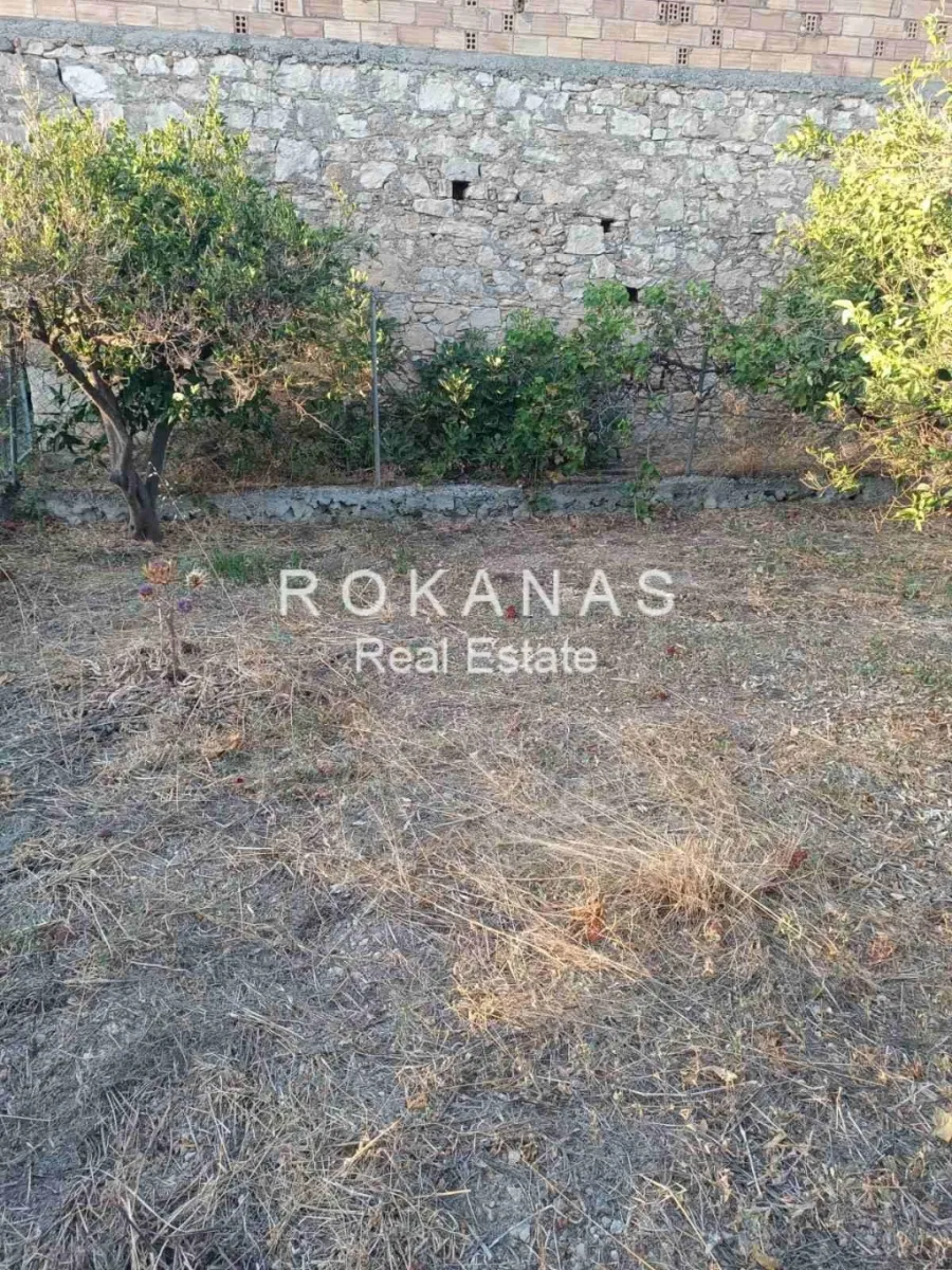 Οικόπεδο 276τ.μ.  - 3