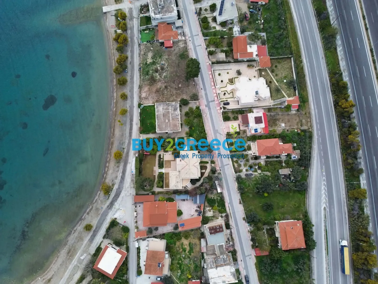 Οικόπεδο 584τ.μ.  - 4