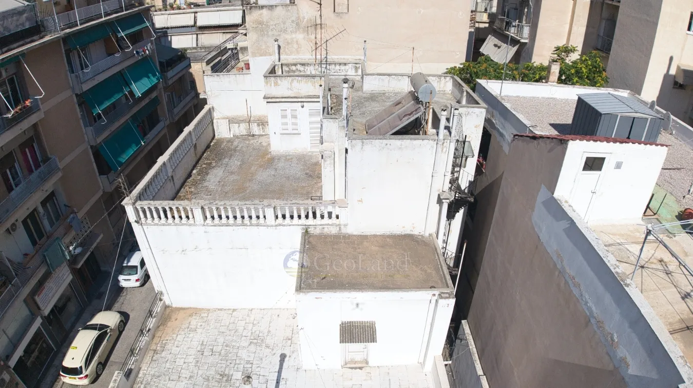 Αυτόνομο κτήριο κατοικιών 260τ.μ.  - 4