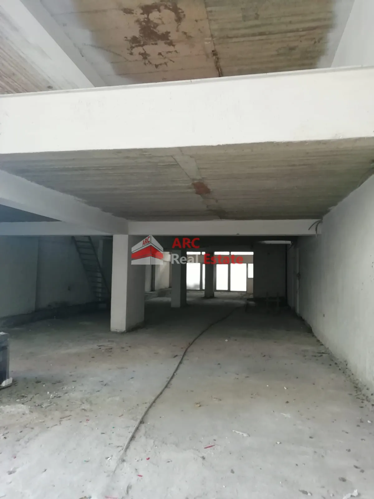 Shop 250m²  - 3