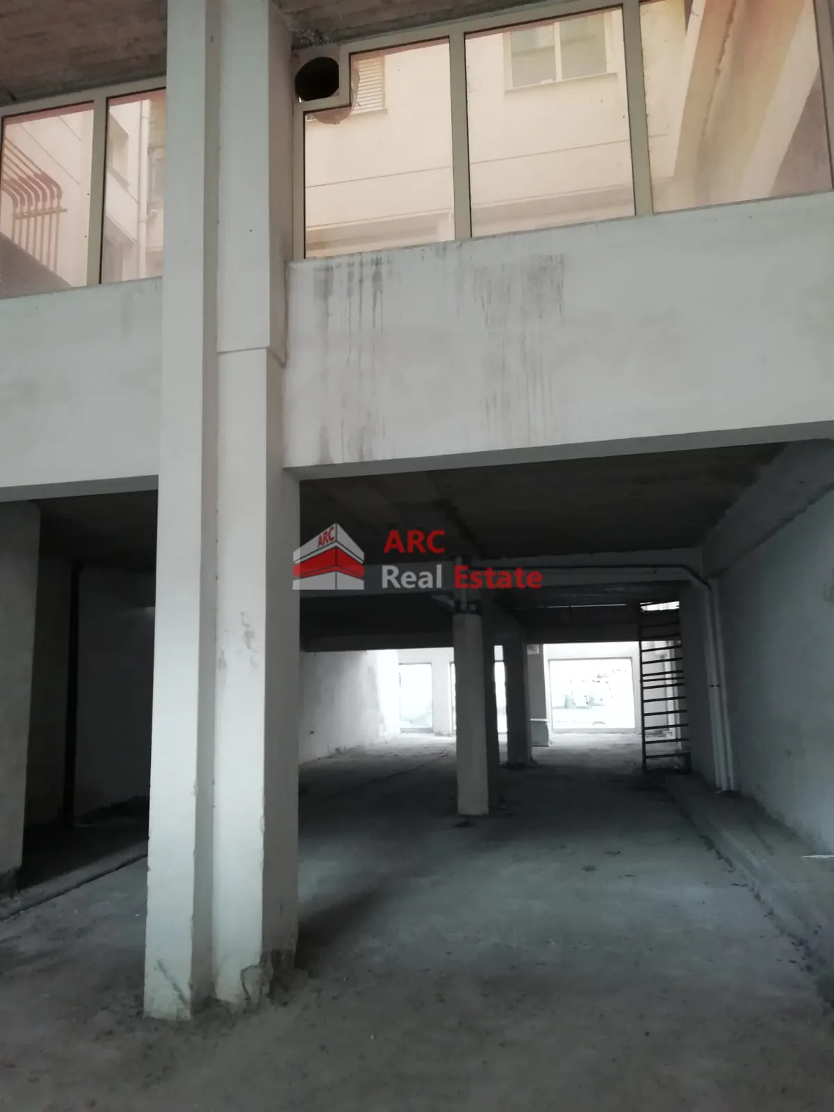 Shop 250m²  - 4
