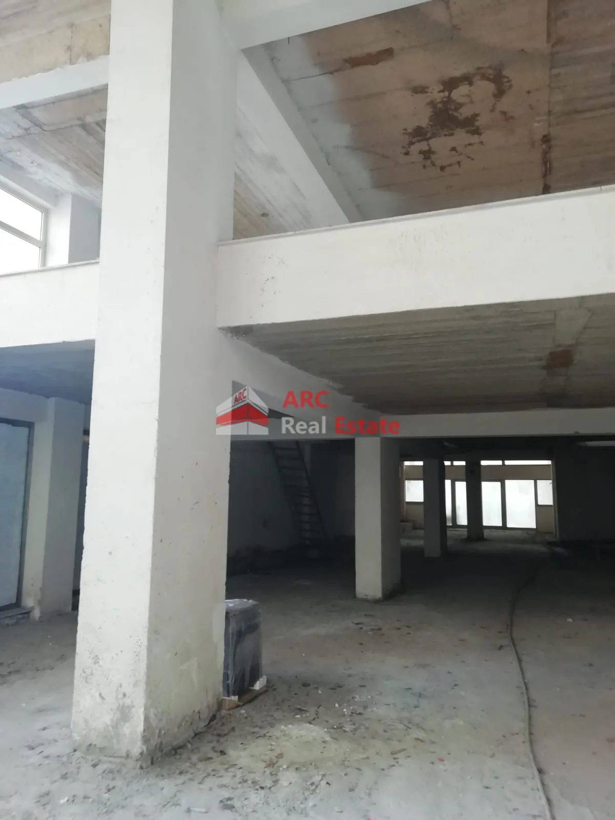 Shop 250m²  - 5