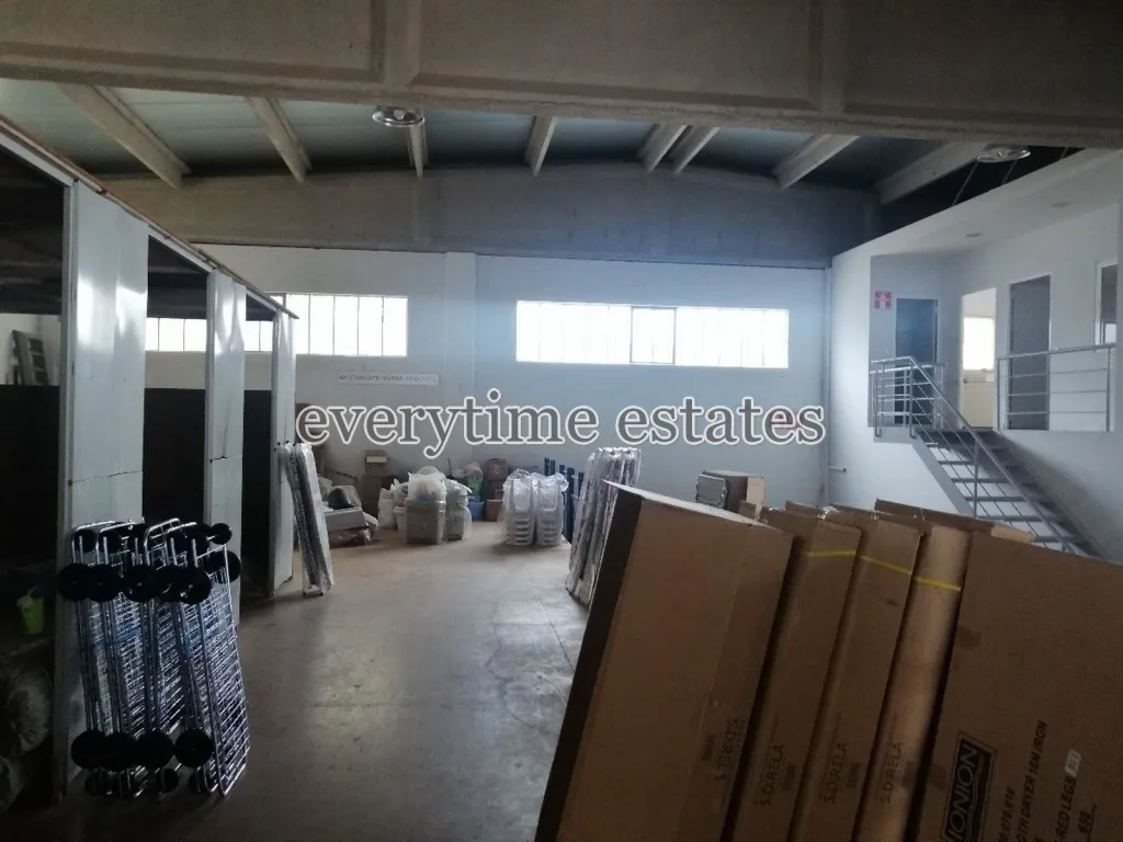 Warehouse 940m²  - 2