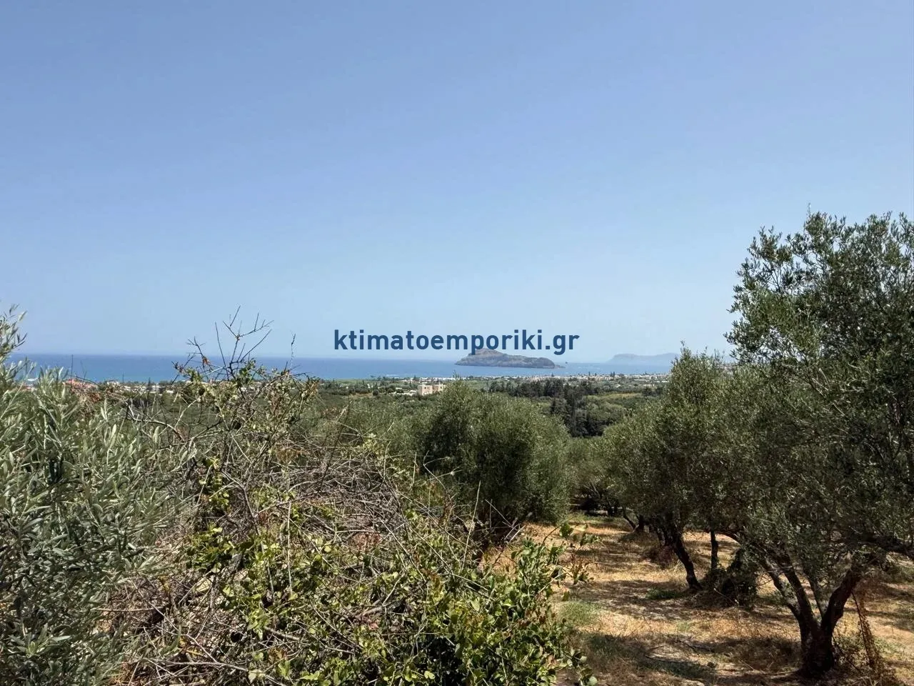 Plot 325m²  - 3