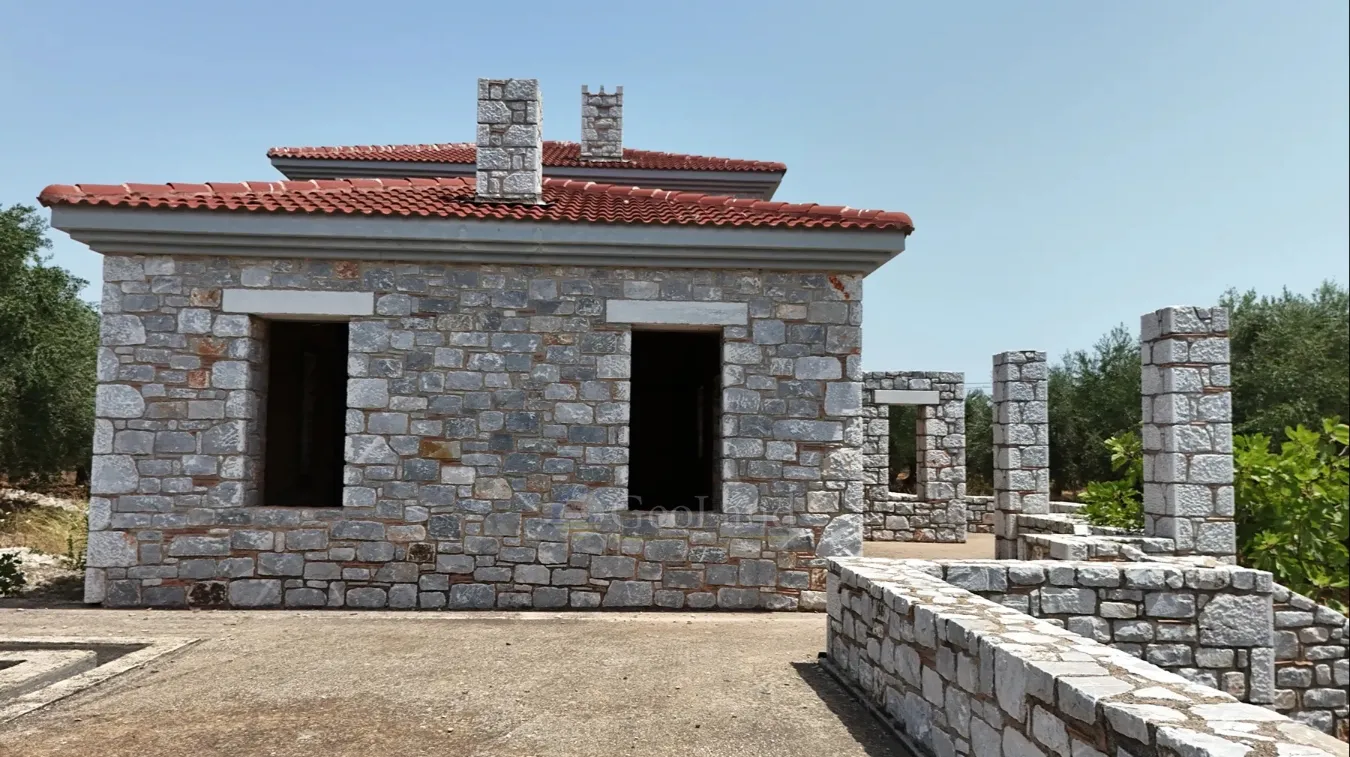 Μονοκατοικία 340τ.μ.  - 4