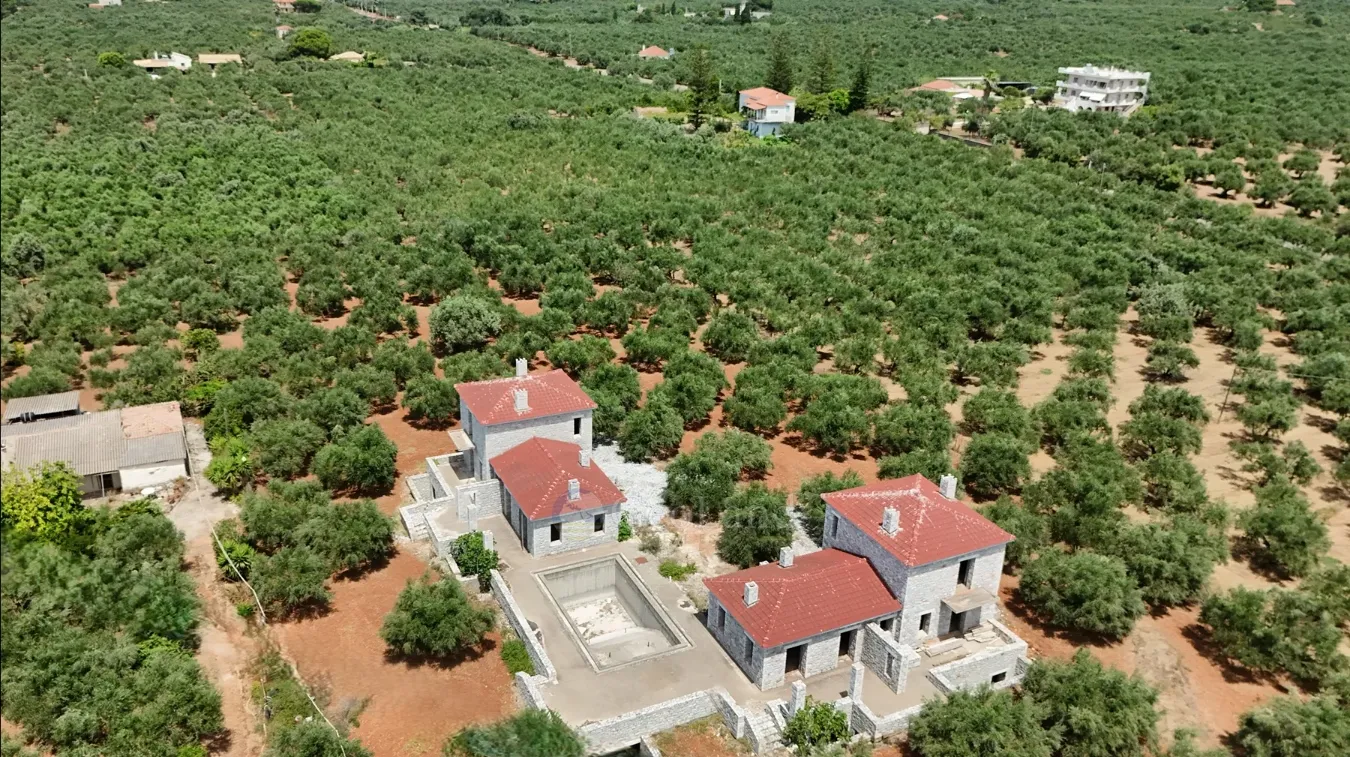 Μονοκατοικία 340τ.μ.  - 2