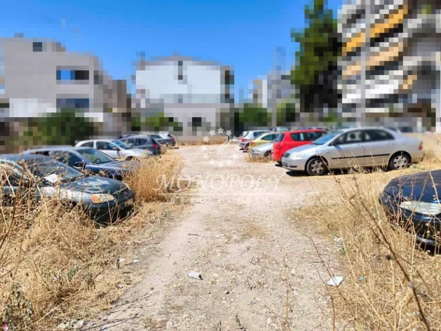 Plot 716m²  - 3