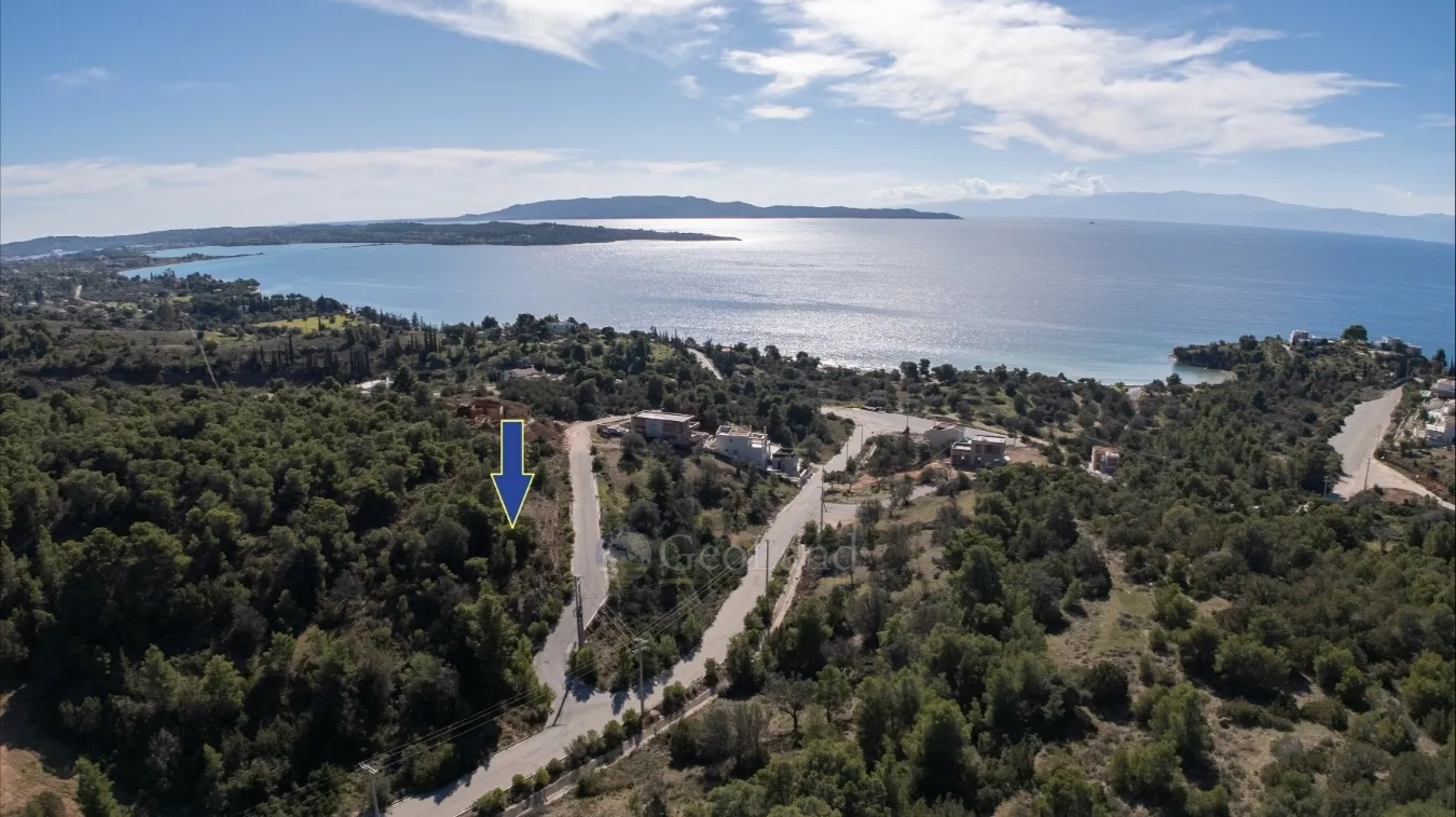 Οικόπεδο 684τ.μ.  - 4