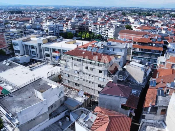 Standalone residential building 718m²  - 3