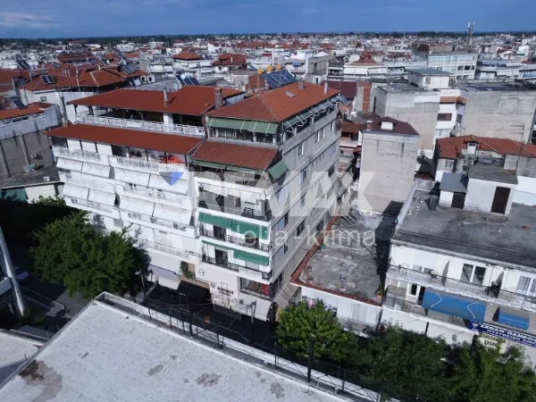 Standalone residential building 718m²  - 4