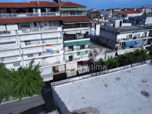 Standalone residential building 718m²  - 5