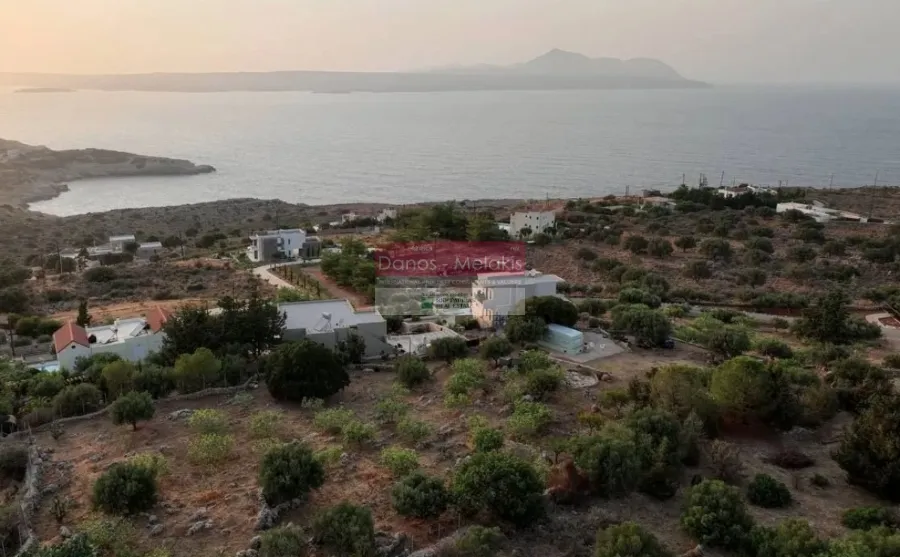 Οικόπεδο 4806τ.μ.  - 5