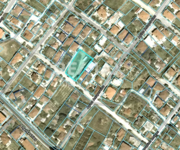 Plot 996m²  - 3