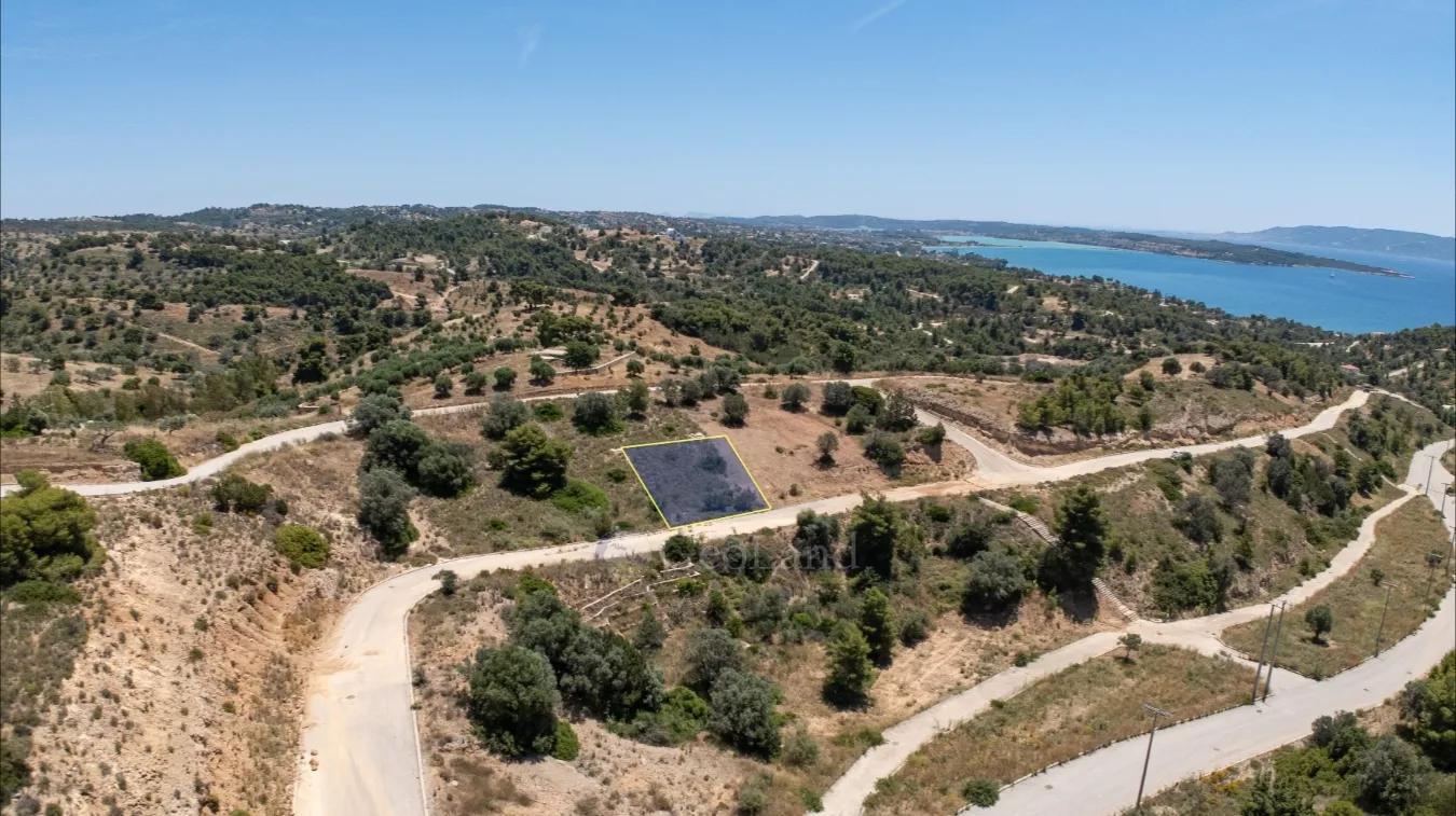 Οικόπεδο 400τ.μ.  - 2