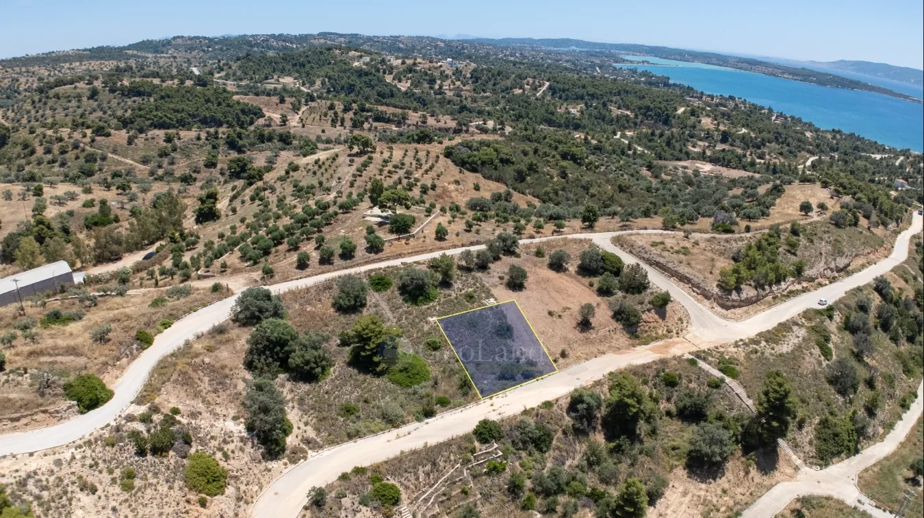 Οικόπεδο 400τ.μ.  - 4