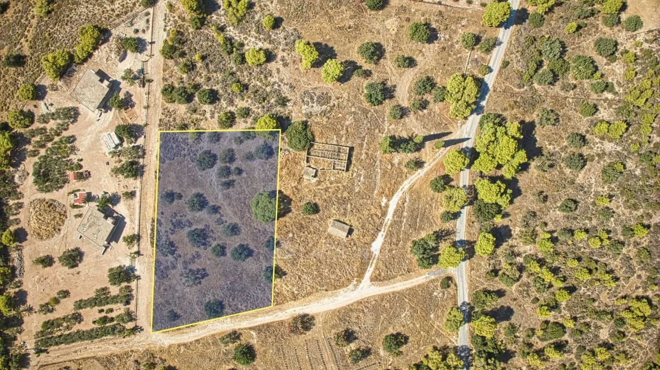 Land Parcel 4055m²  - 5