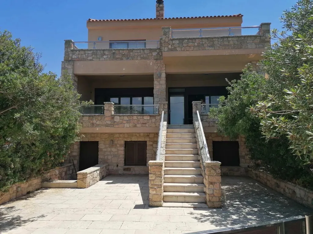 Μονοκατοικία 300τ.μ.  - 2