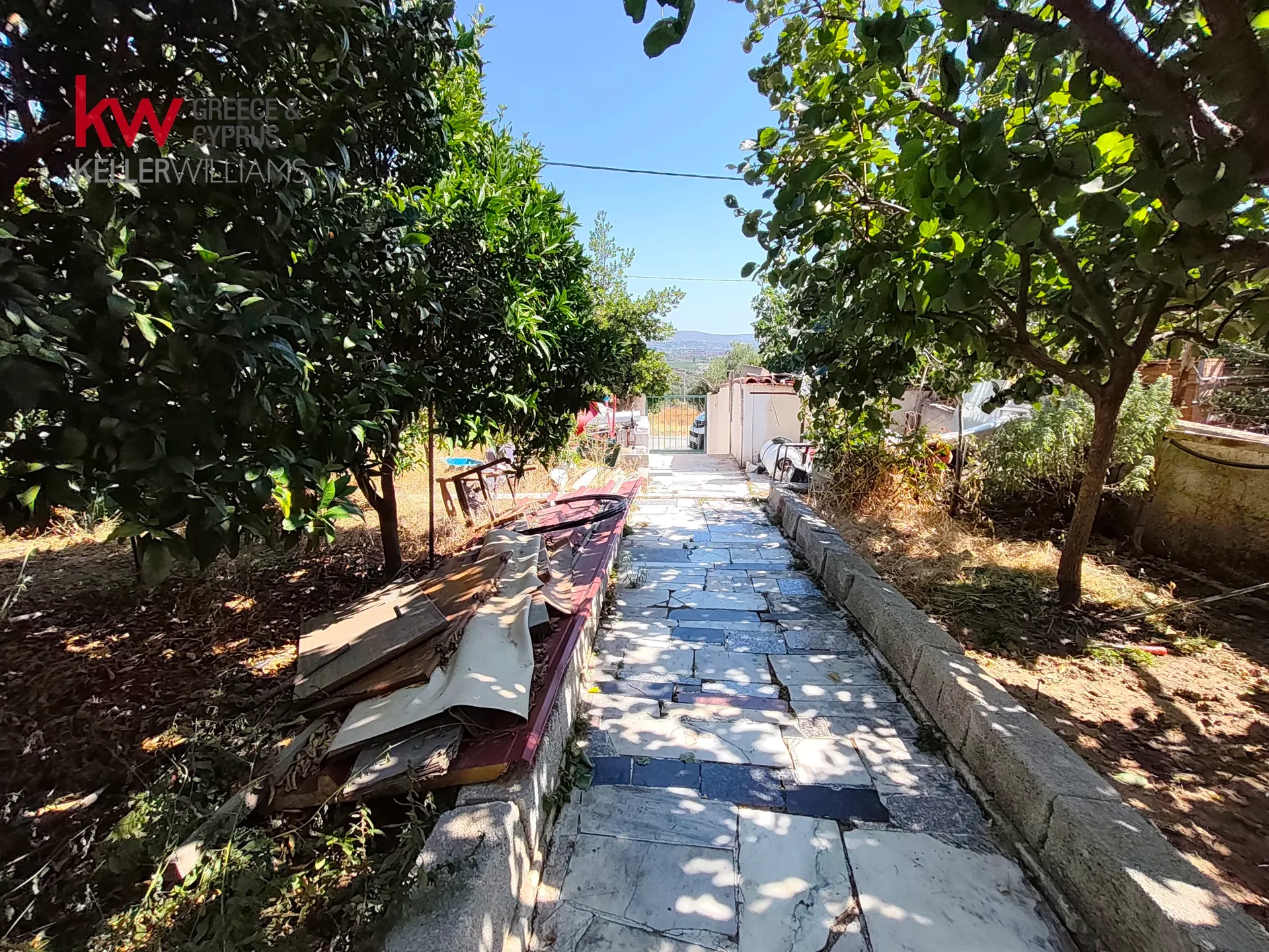 Οικόπεδο 350τ.μ.  - 3