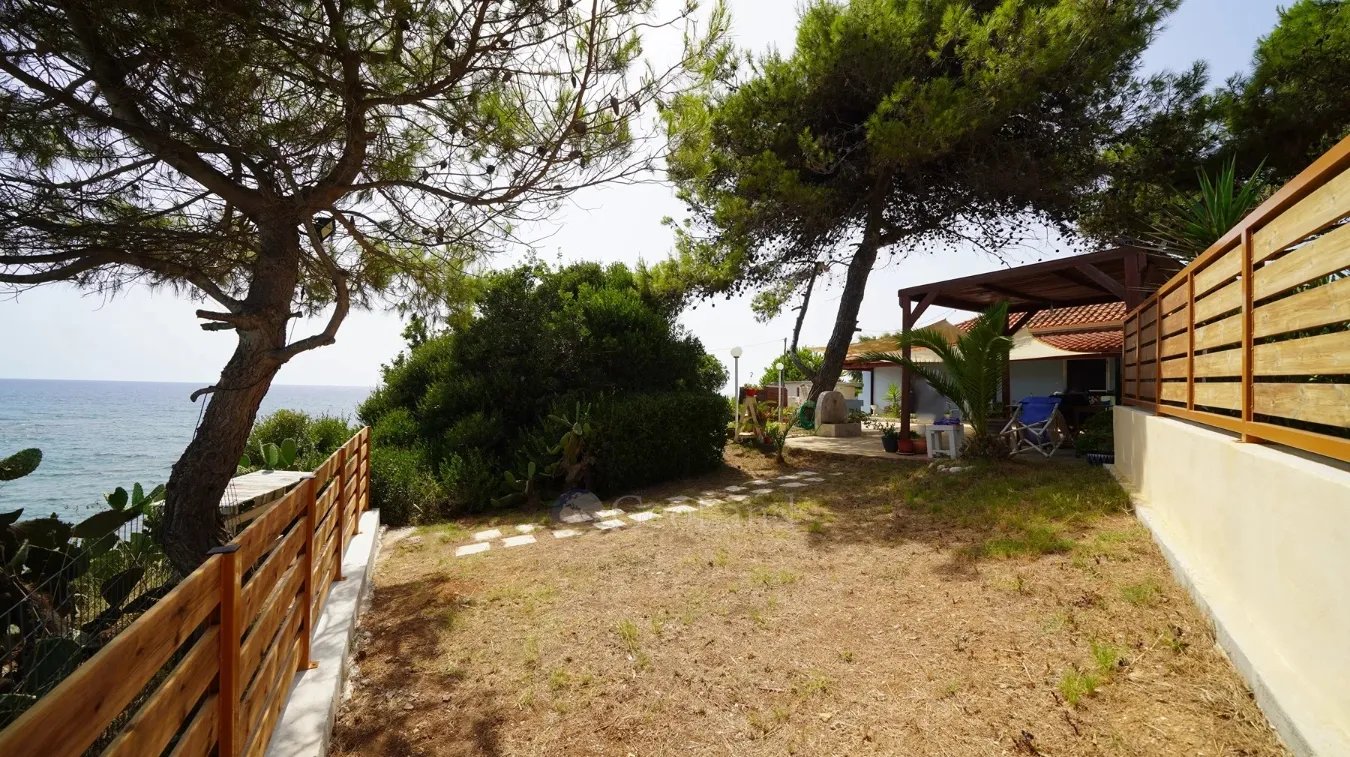 Αυτόνομο κτήριο κατοικιών 120τ.μ.  - 5