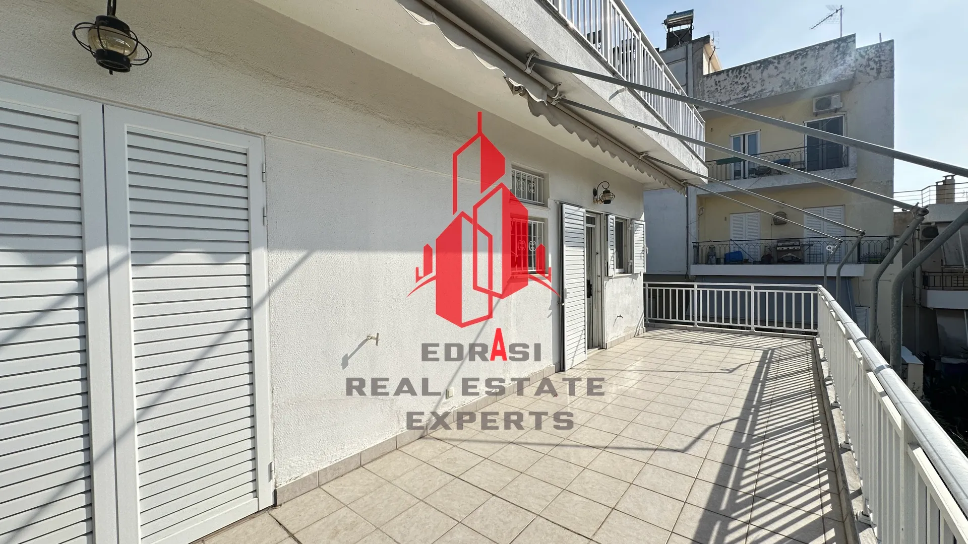 Αυτόνομο κτήριο κατοικιών 326τ.μ.  - 3