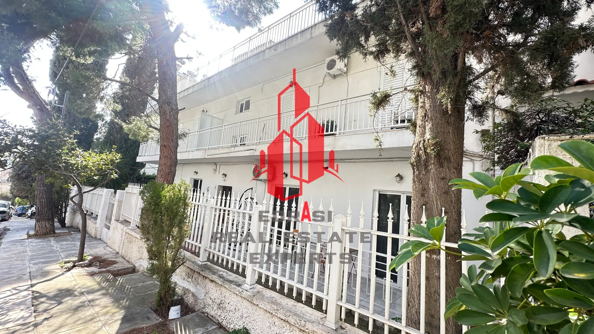 Αυτόνομο κτήριο κατοικιών 326τ.μ.  - 5